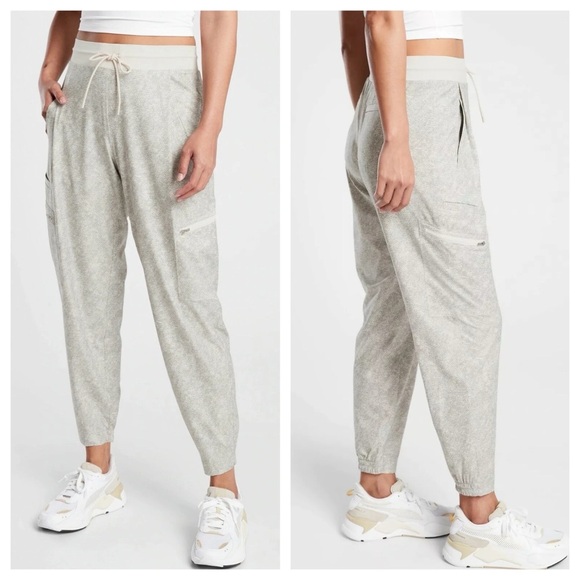 ATHLETA Venture Printed Pant 16 - Picture 1 of 9